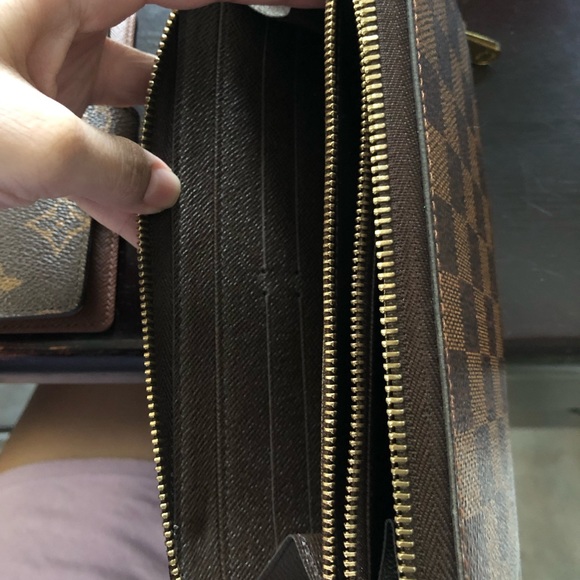 Lv zippy wallet‼️one day sale‼️ - Picture 4 of 8